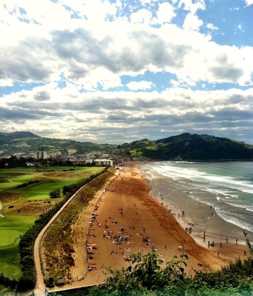 Zarautz Beachside Surf Camp Экстерьер фото